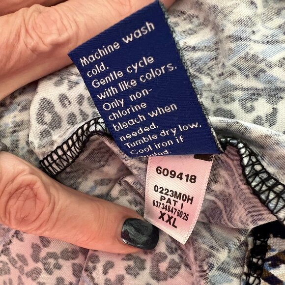 Apt. 9 sleeveless tunic top in size XXL - Picture 9 of 10